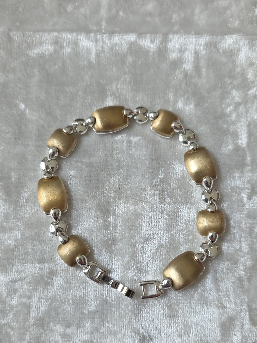 Liz Claiborne Matte Two-tone Link Y2k Bracelet 7.5 Inches